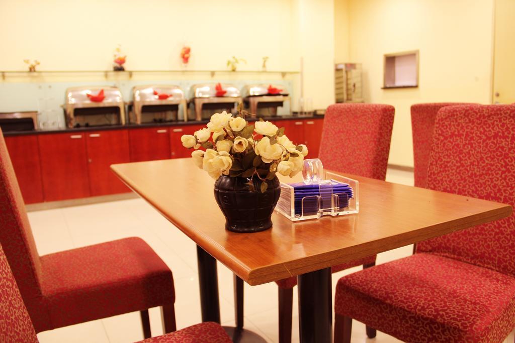 Hanting Hotel Shanghai South Railway Station Luoxiang Road Branch Dış mekan fotoğraf